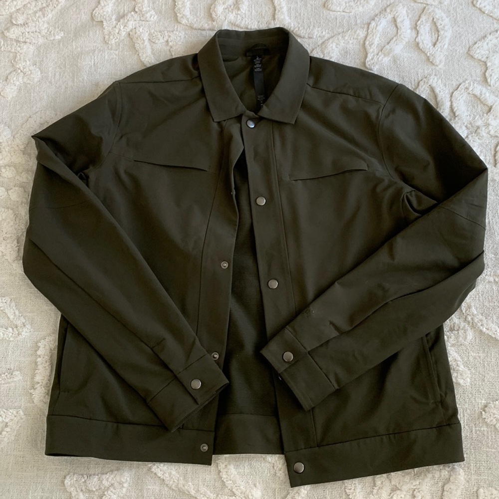 Army green Lulu lemon jacket